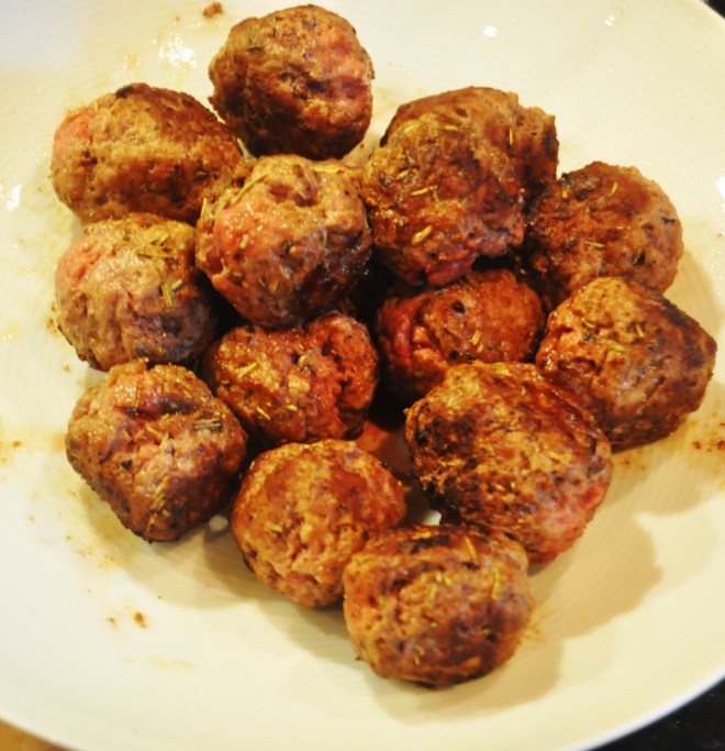 nord-afrikansk inspirert kjøttboller, cous-cous, geitemelk, pistasj, rosiner_kjøttboller