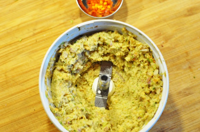 svineknoke med rask thai curry_paste