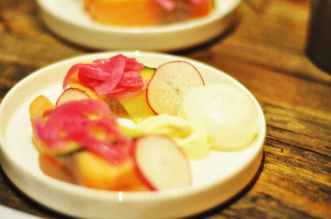 syltet laks med syltede grønnsaker og fennikelskum3