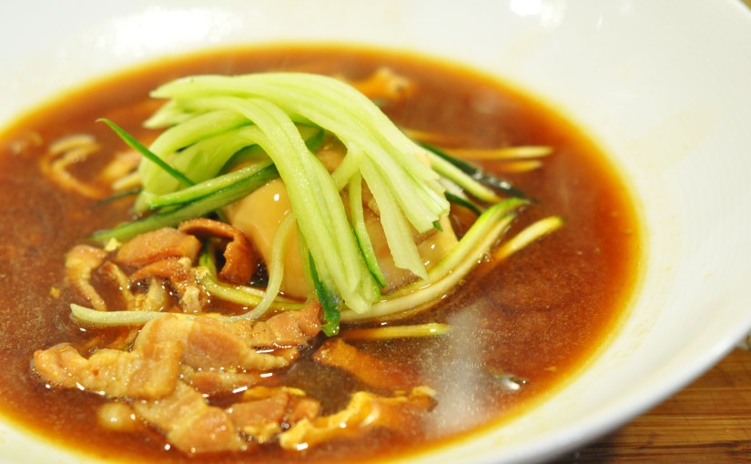 Enkel misosuppe med posjert egg og squash&nbsp;nudler