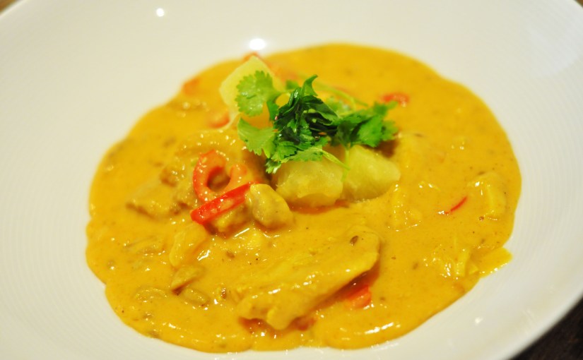 Rask, mild og barnevennlig currysaus som passer til f.eks. kylling, svin og&nbsp;torsk