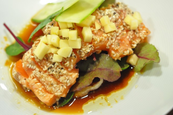laks tataki med eple fennikel og ponzusaus (2)