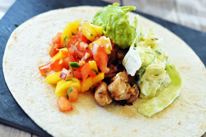 soft taco med hjemmelaget salsa_guacamole og coleslaw (7)