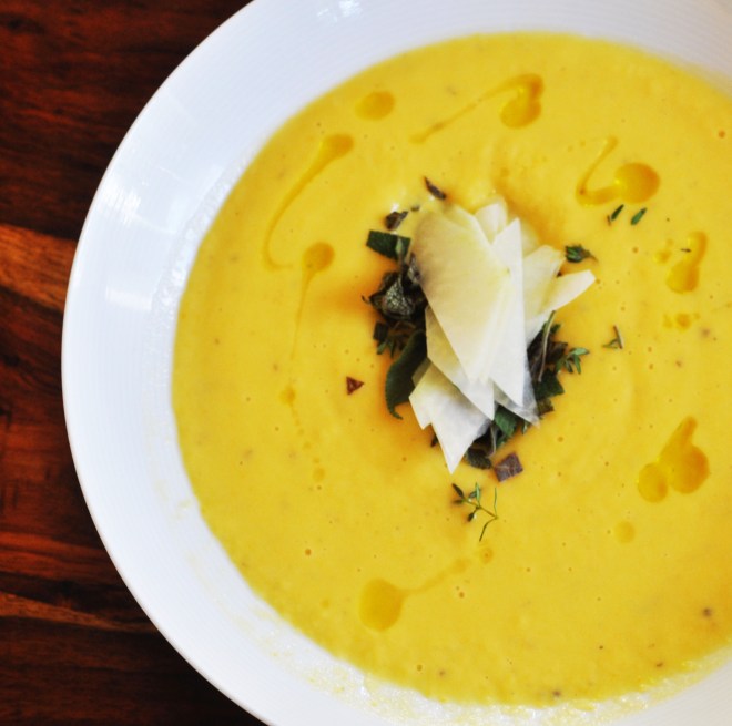 Kålrabisuppe med gulerøtter kål og poteter (4)