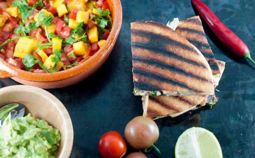 Hverdags quesadilla med hjemmelaget salsa og&nbsp;guacamole
