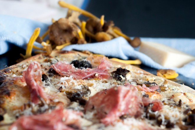 hvit pizza med traktkantarell og talleggio (38)